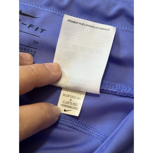 Nike Universa Small High Waisted 7” Biker Shorts Dri-Fit With 3 Pockets Purple - Picture 4 of 8